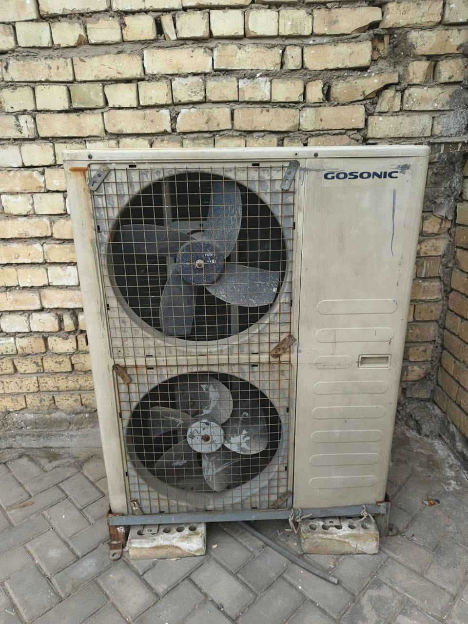 4 طن مقفول محور سنگل تدفئه تبريد غازه مقفول كامل مكمل 500 بغداد


**إذا كنت صاحب هذا الإعلان وتريد حذفه لأي سبب، رجاءا أرسل رسالة إلى الدعم الفني**