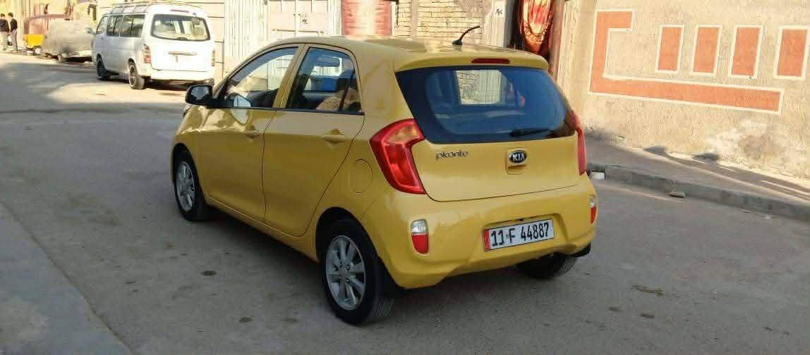 السلام عليكم ورحمة الله
كيا بيكانتو لون ميتاليك وكاله السياره خليجيه 2015 جاهزه من كل شي مكفول من الضربه والتبديل شرط شرط الفحص مواصفاتها
1- المكينه جبيه 4 سلندر 1400هيه الاكبر ضمن فئتها
2- الون مميز ميتاليك او اصفر غير محدود من الوكاله
3-السياره اقتصاديه جدا وكذالك تحتوي على نضام ايكو 
4 -المري شفط يعني تحكم عن طريق الدكمه تفتح وتسد 
5- تاير ويل  14 
6-السياره رقم بغداد رقم بغداد مسجله تكسي وتكدر تحوله خصوصي 
7-السياره عليها ادمه من منضومه بانزين ومن تخم تاير 
8-السياره بيه رشات صبغ يعني مو كفاله الكفاله فقط من الضربه والتبديل والتعديل الحار  والسونار يبين السياره جاهزه وترايك وين متريد وهيه معروفه بلاقتصاديه تشم البانزين ملاحظه هيه جلد
وكامره وشاشه جبيره  وتحكمات وبيه ايبي اس شرط فول الفول 
اسف للاطاله 
***********
