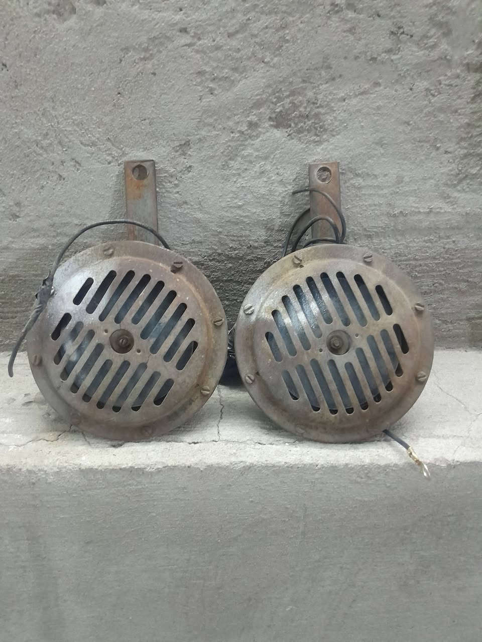 السلام عليكم هورن عنجه ٩ و ١٠ انضاف سعره ٣٠٠ مكانه بغداد اشعب ***********
