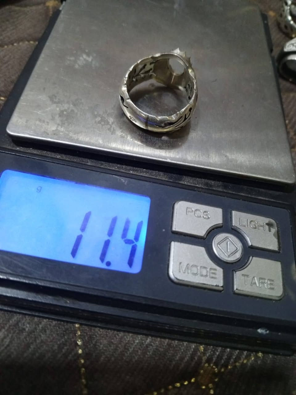 سلام عليكم محبس فضه 925 للبيع حجر در نجف ذمه يوجد لدينا توصيل للاستفسار الاتصال على الرقم *********** لحد يدخل خاص
