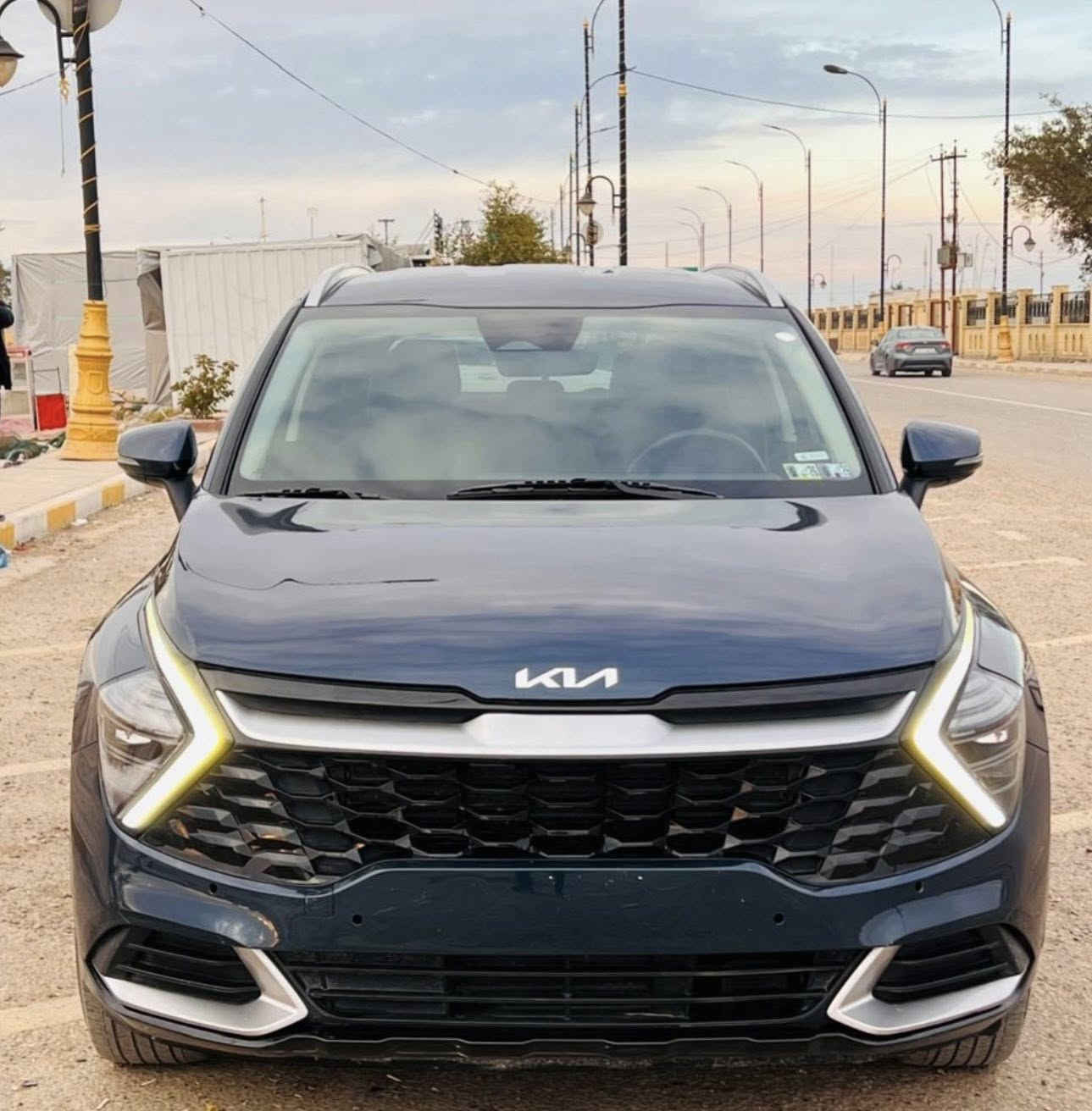 السلام عليكم
بيع ومراوس يرهم كورلا او كامري هايبرد فقط 

كيا سبورتج// 2024هايبرد هايبرد 

فول 1/1  عدا الفتحه 
عداد المسافات  (15) ميل فقط
حادث جانبي جاملغ امامي امبدل بلادي نفس الون 

السيارة دخول جديد بسمي  تحويل وكاله مضمون
السيارة جديدة وبدون اي نقص
 
المواصفات
1- بصمه تشغيل ابواب وتشغيل عن بعد
2-كشنات جلد
3- شاشه كبيره لمس متصل
4- محرك 1600 تيربو هايبرد 
5- حساسات امامي وخلفي
6- فور ويل 4&4
7- لدات امامي خلفي 
8- اطفاء ذاتي 
9- رادار امامي وخلفي وجانبي
10- تبريد قطعتين  لمس  
11- كشنات كهرباء وتدفئه 
12- خمس وضعيات قياده (سمارت- سبورت- اقتصادي-ثلجي - اعتيادي)
13- كير 8 سرعات
14- اشاير بل امري 
15- ويل كب اسود 18
16- شحن واير ليس
17-تنبيه اهتزاز بلستيرن
——————————————————————
للأستفسار 
***********
مكاني سامراء 
السعر. 205$ وبيها مجال للشراي مراوس يرهم كورلا او كامري هايبرد فقط
