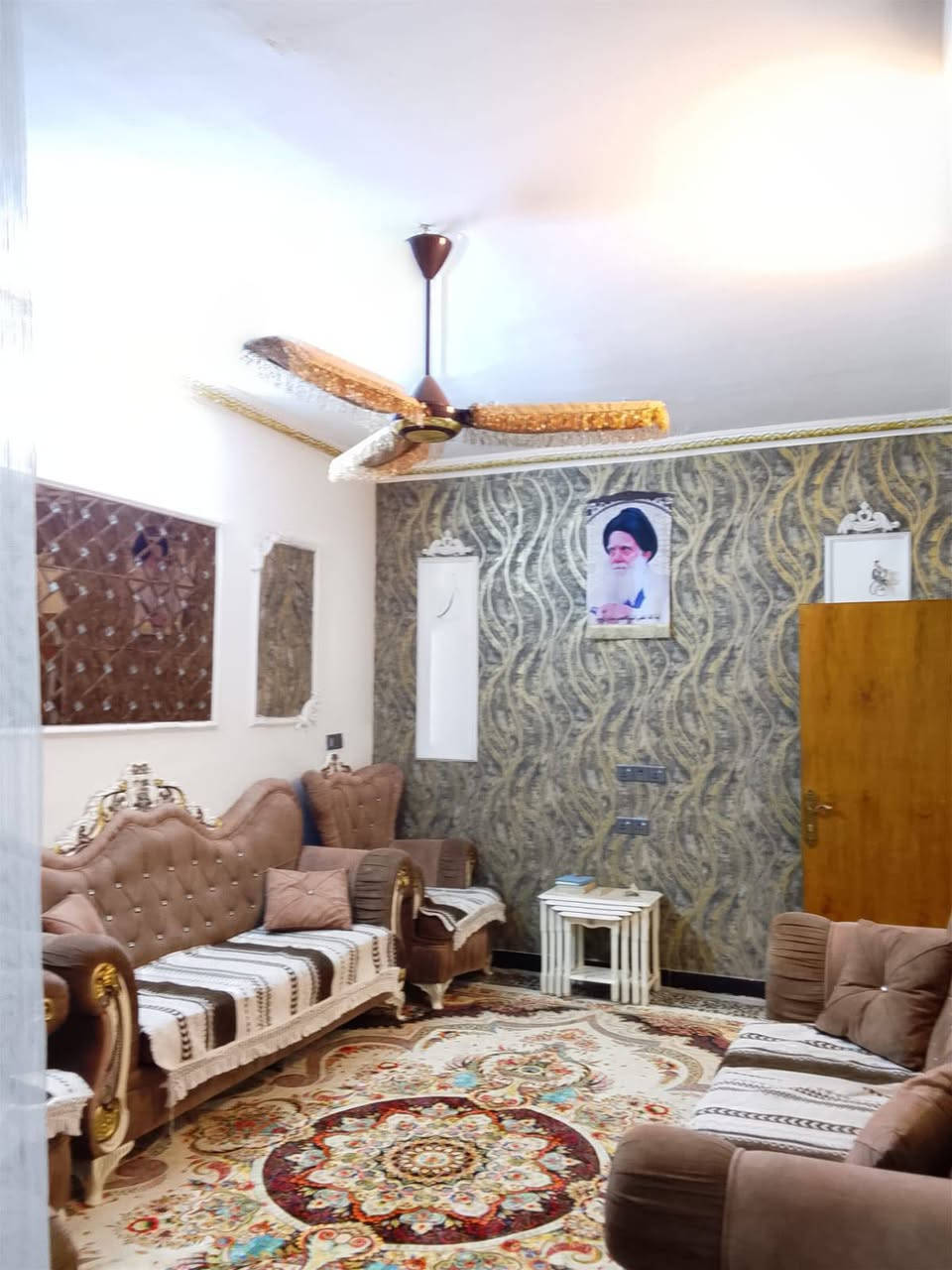 سلام عليكم تخم للبيع 10مقاعد نضافه 100/100 مع فراش ارضيه قياس 3×4 نضافه100/100 مع طبلات عدد4 السعر 500 الف وبي مجال
المكان بغداد لأمين الثانية للستفسار ***********
