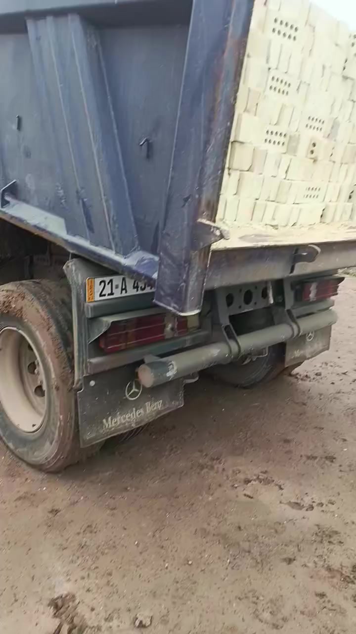 سلام عليكم  
رزق الناس ع الناس 
ورزق الجميع على الله 
 خوان جاهز لتجهيز الطابوق 
وين ماتكون حسب المكان 
معمل الدقه العكيلي 
***********  وساب ابو سجاد انمار 
عدد 4000و 200
 الله يشهد طابوكه معدله 
وحنه خلفات ونعرف الطابوكه الزينه
