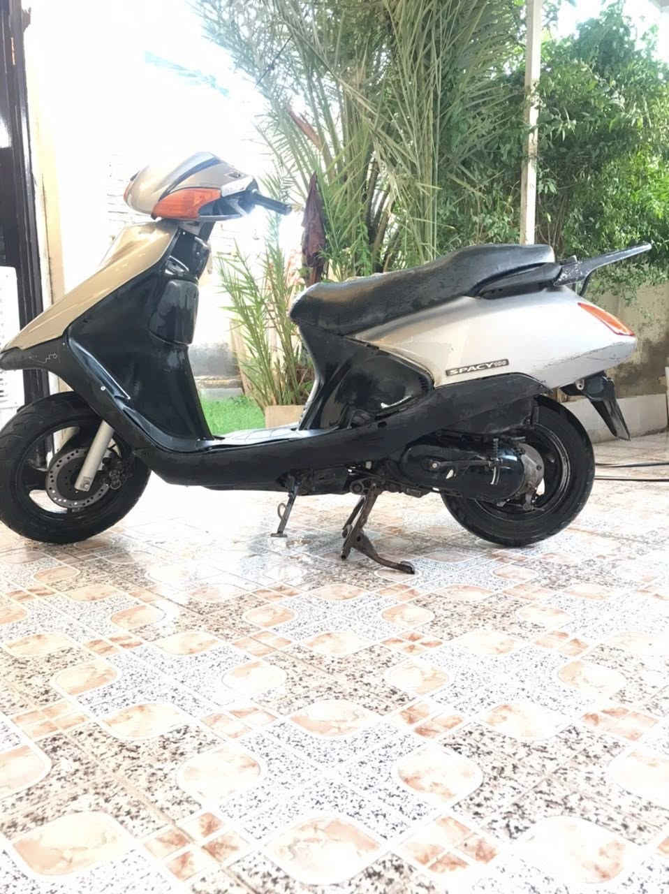 مكلف بالنشر
دراجه سبيسي ياباني مجفته رايمر السعر 375وبيها مجال 
للاتصال ***********
