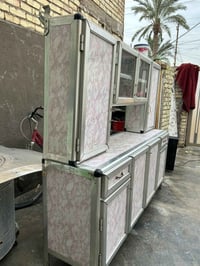 للبيع كاونتر مع ملحقه عرض مترتين نضيف كلش ومابيه اي زنجار سعر 130 وبيه...