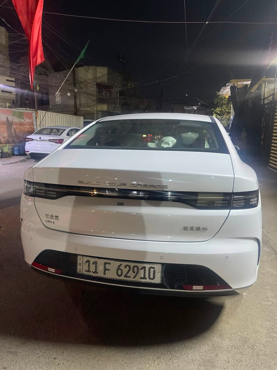 سلام عليكم ورحمه الله
BYD دستروير 
مكفوله كفاله عامه بعده بوضع الشركه 
فول ماعدا الفتحه 
شاشه قلاب
كامره خلفيه  
كشنات رياضي ستيرن رياضي
ويل كب السياره جديده بمعنى الكلمه 
احلى من الصور بهواي 
ماشيه ٣٠٠٠بعده زيرو صار شهر من طلعته من شركه 
السياره شخط مابيه فول كفاله صارلي سبوعين من رقمته 
السعر ١٩ مليون و٧٥٠الف
 
الاستفسار ***********
