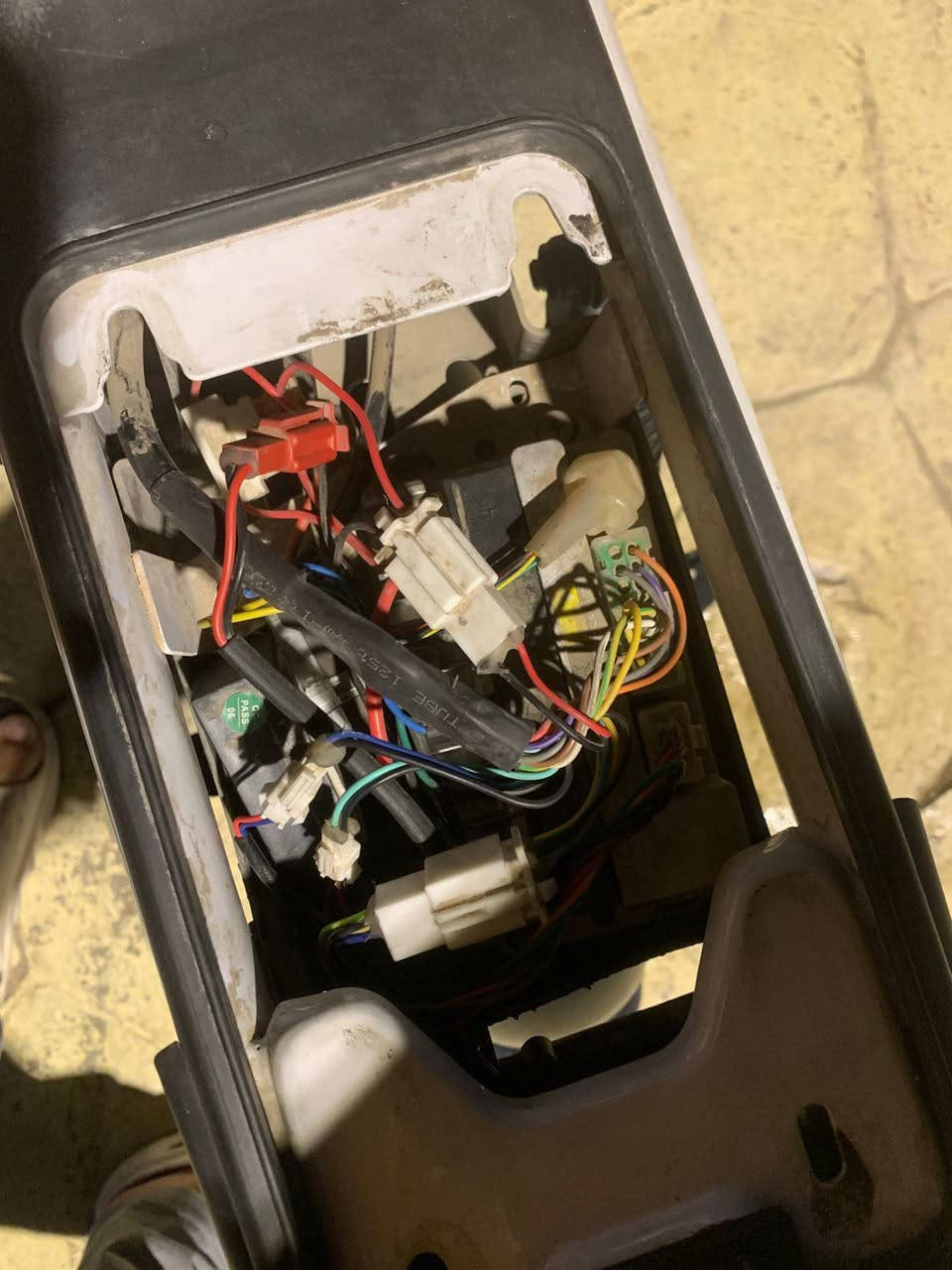 سلام عليكم دراجه ريان حجم ١٤ لون ابيض نظافه ٨٠ ٪؜ اربع بطاريات والدراجه موديل ٢٤ فقط بيه عطل اشاير واكفه العنوان دوره ابو دشير للأستفسار فقط ماسنجر


**إذا كنت صاحب هذا الإعلان وتريد حذفه لأي سبب، رجاءا أرسل رسالة إلى الدعم الفني**