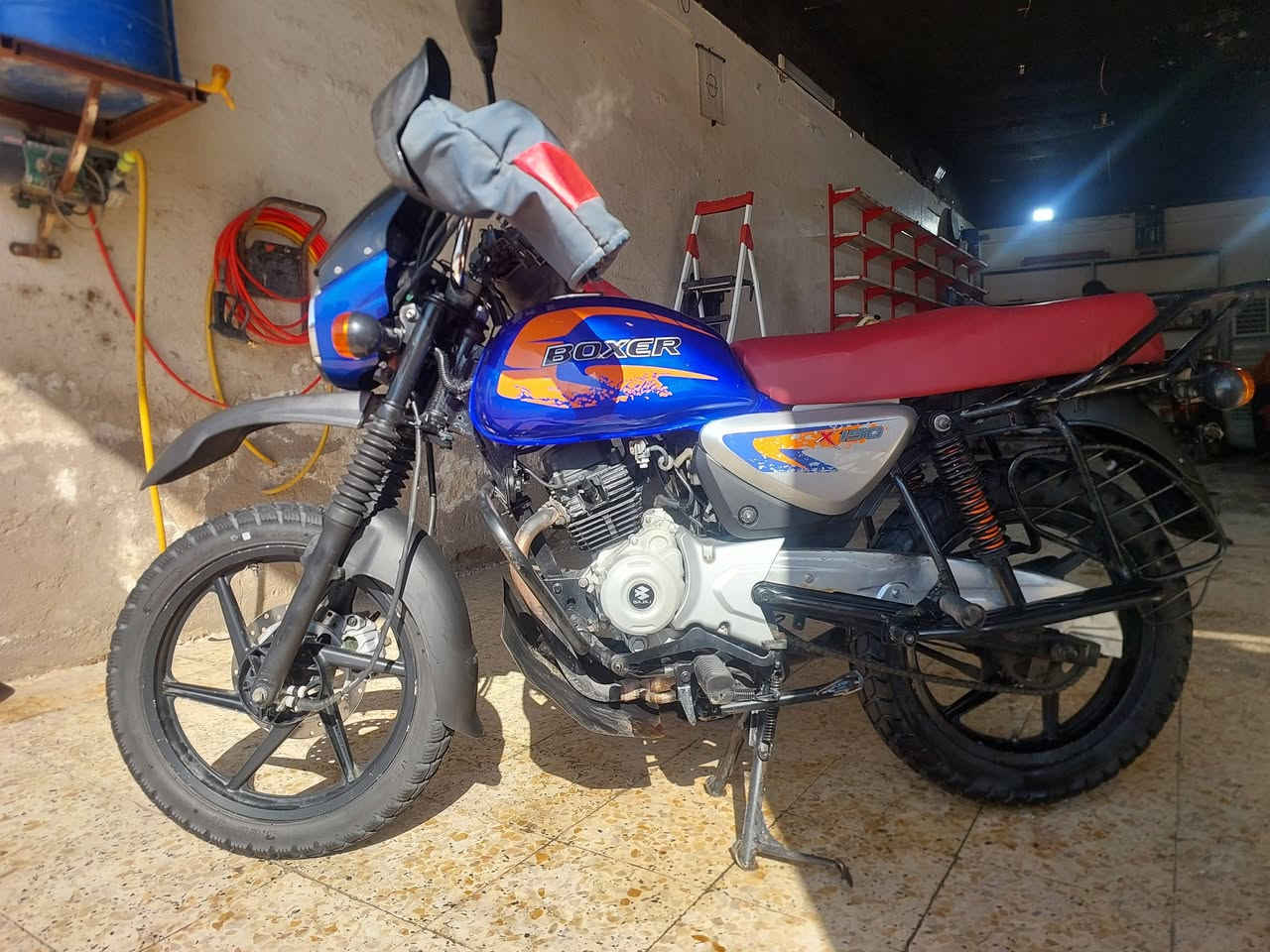 السلام عليكم ورحمة الله وبركاته
بوكسر مديل2023 
اوراق باسمي 
نضافه 100 %
مكان  ميسان العماره 
للاستفسار الاتصال على الرقم 
***********
