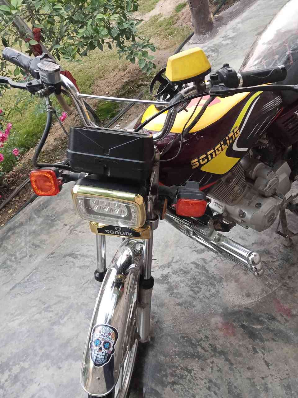 سيفان 5كير  محرك مفتوح سلف شغال بريك امامي خلفي شغال كهربائيات كلها كاملة مكفول من كلشي اوراق اصولي مدفوع كمرك سعر450وبيهة مجال 2020


**إذا كنت صاحب هذا الإعلان وتريد حذفه لأي سبب، رجاءا أرسل رسالة إلى الدعم الفني**