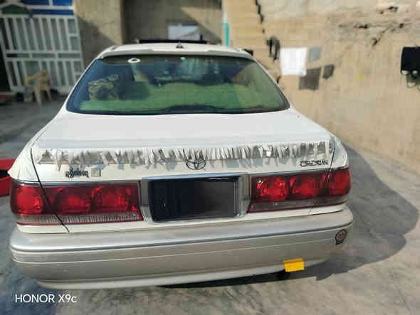 مەلیڪەی مووس 2003 بەشەرتی گێڕو مەڪینە و دوڪەڵ و سەرف دەشبوڵ نەجەفە ناوزەرد  سەیارەڪە ڪامل جوانڪاری بۆڪراوە پاڪ ماوەتەوە سێ دووگمەیە و پەردەیە  سوڪان ڪارەباییە بەگ لایتی عیونە   ڕۆنی مەڪینە و گێڕ هایدرۆلیڪی نوێ گۆڕاوە سەیارەڪە مەڪینە گەورەیە لایت زینۆن ئیشارەت زینۆن  چەندین جوانڪاری تری بۆدانراوە پێشو دوا ڪڕیستاڵ 
 نرخی 48 گڵاو مامەڵەیەڪی برایانە  سەیارەڪە لەڪەلارە ژمارەی تەلەفون *********** كالار
