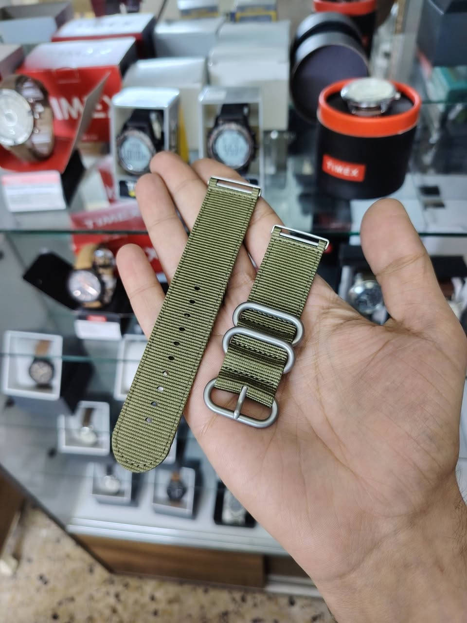 عشاق ومحبي التغيير والخروج من الروتين
هذا المنشور مخصص الكم وبالخصوص عشاق كاسيو بروترك تيتانيوم / ربر
متوفر سير كتان وكمية محدودة جدا
السير مخصص لموديل
PAG-240 / PAG-240T / PRG-240 / PRG-240T
--------
الالوان والتفاصيل موضحة بالصور
للاستفسار *********** واتساب
العنوان / م الصدر شارع الداخل ق12
مثل ماوعدتكم كل ماهو اصلي راح يتوفر
#اوسكار #الاصلي_والمضمون_فقط
