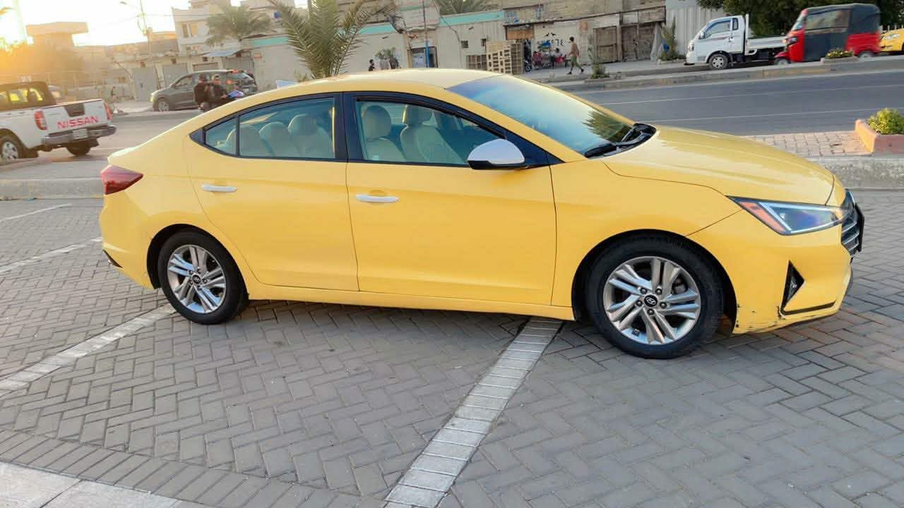 السلام عليكم انترة 2020 للبيع حادث تبديل بابين معمرات نفسهن بدون ايرباك سيارة جديدة بمعنى الكلمة كير ate جديد كير ومكينة مكفولات السعر 135 العنوان المدينة غير متواجد عل فيس  بس اتصال     ***********مكلف بل النشر
