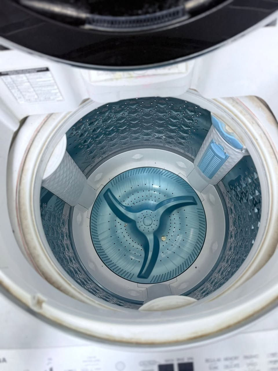 السلام عليكم ..للبيع غساله اوتماتيك ماركة توشيبا جديده ما مستخدمه هواي الحوض يتحمل ٢٢كلغم ما داخله تصليح ولا بيها اي عطل السعر ٣٠٠ قفل …اي استفسار +964 782 166 8025
