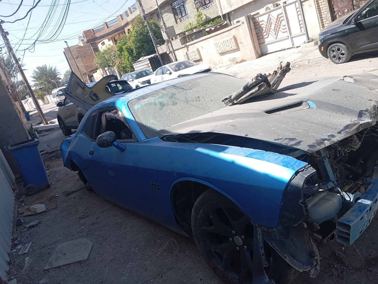 السلام عليكم جالنجر موديل 2016 فول مواصفات بيها حادث رقم بغداد
مكان السياره بغداد 
اتصل ***********
