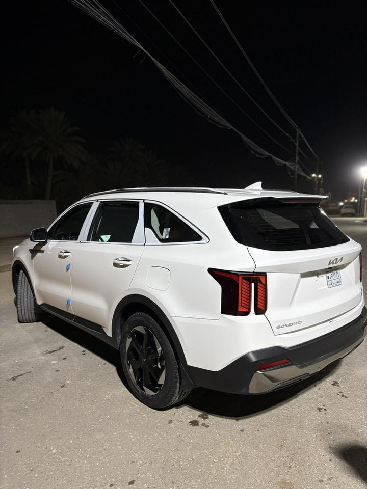 محرك 6 سلندر
سورنتو 2024
كير ماوس

بنراما 

داتوشو

حساسات

كراسي خلفيه كهربائي 

كراسي كهرباء 

جنطة كهرباء 

بصمة وتشغيل عن بعد

شاشة متصلة تعمل بنظام بلي كار نفيكيشن

انارة ليزرية داخلية متغيرة الالوان 

اللايت عالي ناصي زنون 

لد نهاري ليزري امامي 

بك لايت ليزري LED

هندبريك دكمة 

اوتو هولد 

درايف مود

مانع انزلاق

مساعد منحدرات

شحن وايرليس بلوتوث 

تحكمات ستيرن فول 

حساسات امامي خلفي 

كامرة دوارة

تبريد 3 قطع مع تحكم منفصل للخلف 
***********مكاني بابل
