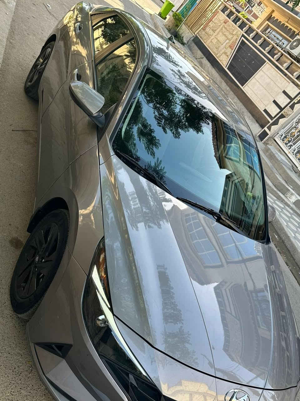 السلام عليكم

النترا موديل 2022 حادث مثل ما موضح بالصور حادثها فقط جاملغ مبدل نفس لون

مواصفاتها عادية مثل ما موضحة بالصور ماشية 46 الف 

سعرها 150 وبيها مجال
مكانها بغداد حي تونس
للتواصل مع صاحب السيارة 
***********
