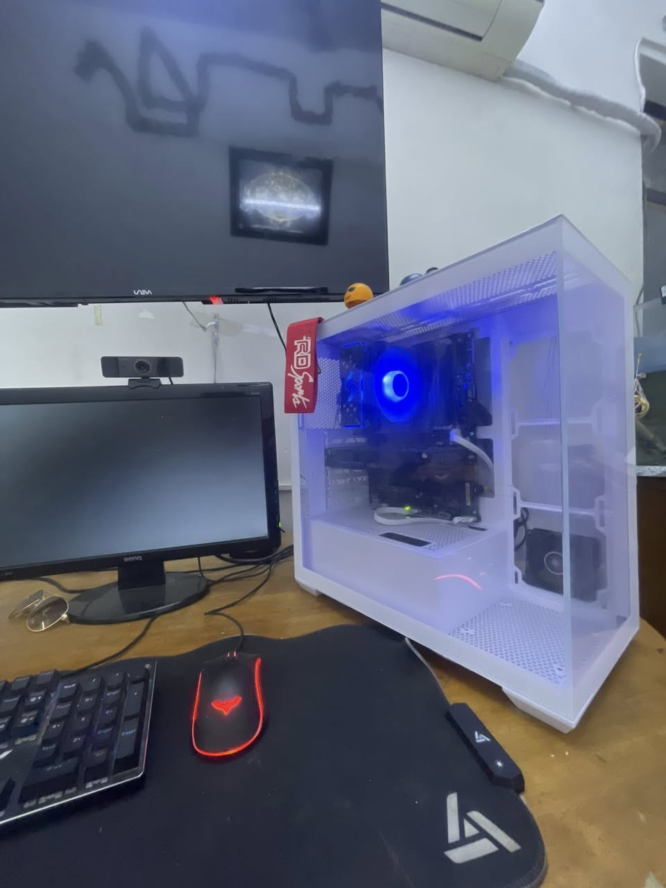 السلام عليكم مراوس بسيارا شعندك نزل
حبايب عندي حاسبة مالت العاب كيمنك و تصميم دراسة و راجات شحن ثنين  

مواصفاتها الحاسبة 

مذر بورد اسوس كيمنك 

معالج Amd

هارد واحد تيرا 

رامات ١٦ 

كارت شاشة ٩٧٠ ti شرط بعده بل لايلون 

كيس sama بعده جديد الترا جام 

مبرد غازي 

كيببور و موس كيمنك ميكانيكي 

موس باد الحجم الجبير 

شاشة الجي 

يوب اس وياه 

 

الدراجات 

وحدة حمرة موديل ٢٤ بريكات جدد دبلات جدد تايرات جدد نقص سكليتر و بطاريات 

والثانية موديل ٢٢ كاملة بطاريات نص عمر دبلات جدد تايرات جدد سكليتر جديد دشبول جديد بس الواير الي فايت للبطاريات يلعب 

مكاني بغداد حي الجهاد 

رقمي ***********
