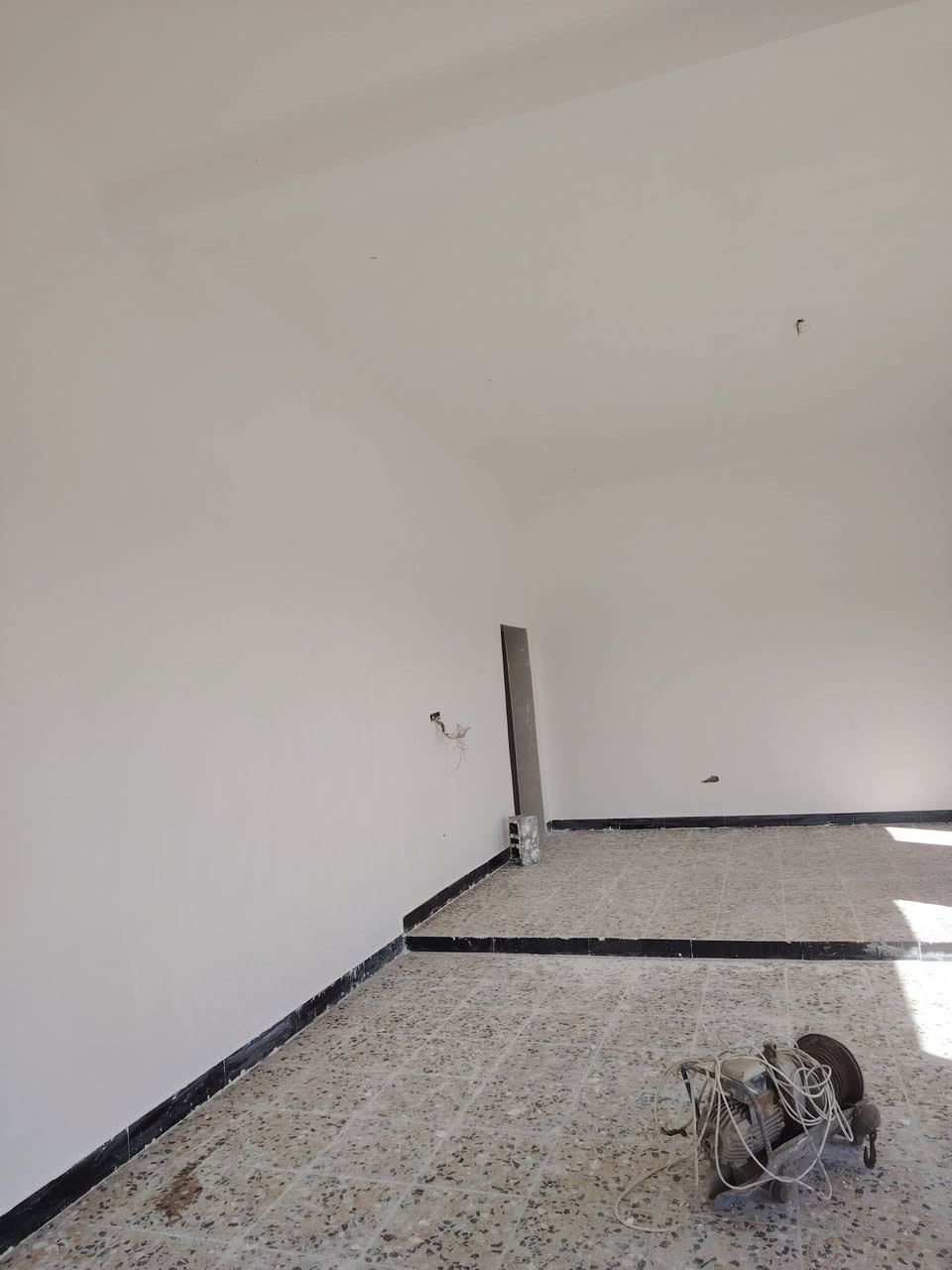 كادر سيراميك جدران ارضي بايات درج لباخ خشنه وناعمه وبورك خاص مفتوح @إشارة
