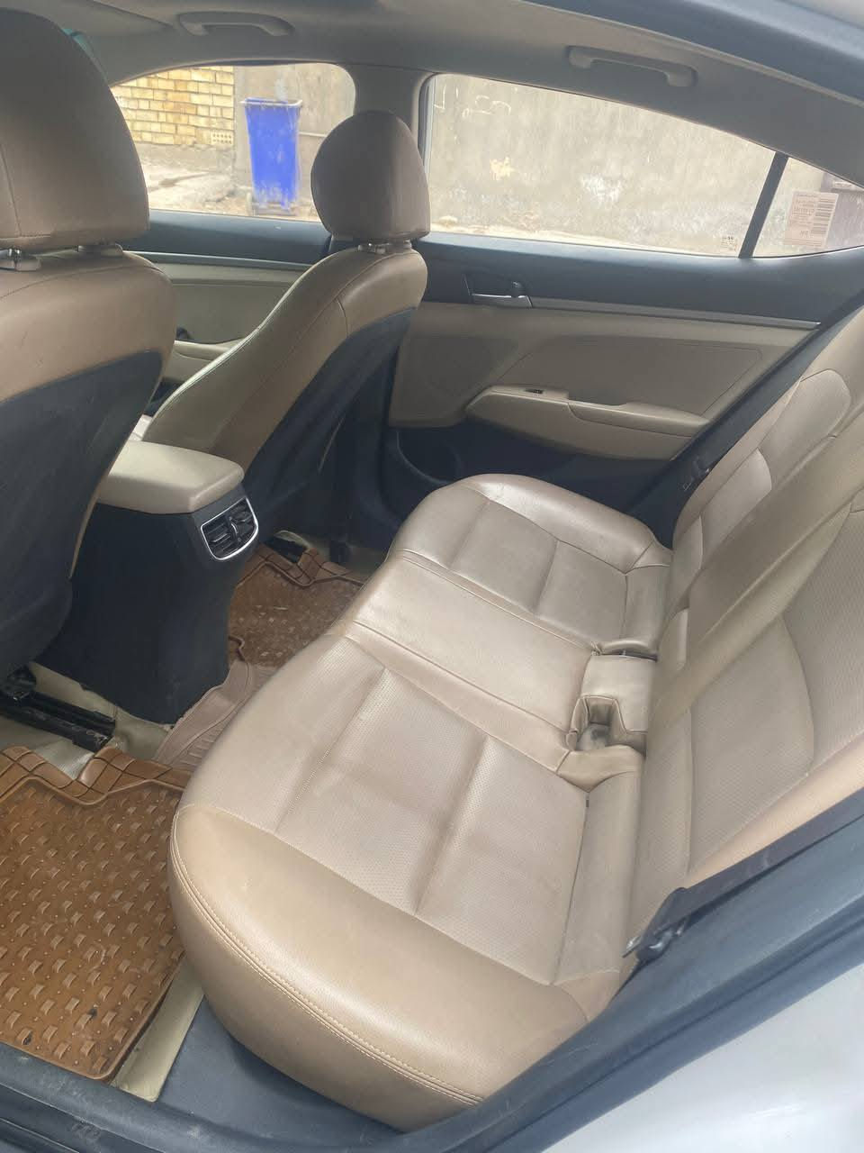 النترا خليجي مكفولة للبيع عدة شغلات بارد حك إصبعين قليلات موديل -2017- خليجي . سيارة خير من الله جاهزة
هههههه-مكينة 2000 دوش 
-فتحة
-اشاير بلمرآه
-بصمة
-تشغيل عن بعد
-نضام ترحيب
-كير (AT) مرغوب
-سيارة ماشية 168 صحيح 
-كير مكينة صدر مكفولات رقم بغداد انكليزي 
-بأسمي السيارة 
-السعر 105وبيعة مجال 
-العنوان ابي غريب العصرية قرب جامع الاسراء والمعراج
 رقمي
 ‏‪0780 342 7656‬‏
-
