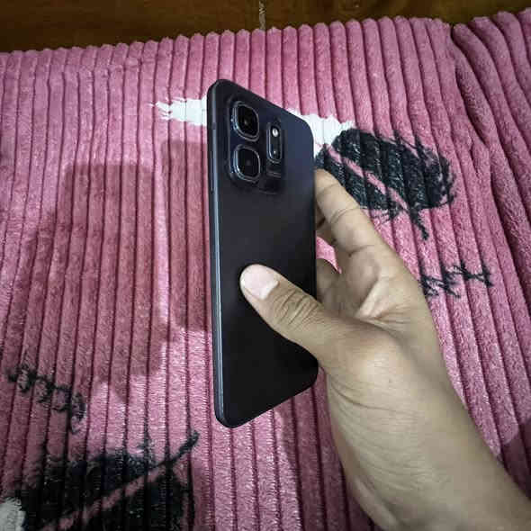 سلام عليكم موبايل انفنكس هوت 50i ذاكره 256 الجهاز شغال مابي شي بس شاشه يرادلها تبديل بس تشتغل اتصل ٠٧٨٨ ٤٦٩ ٤٩٥٤
