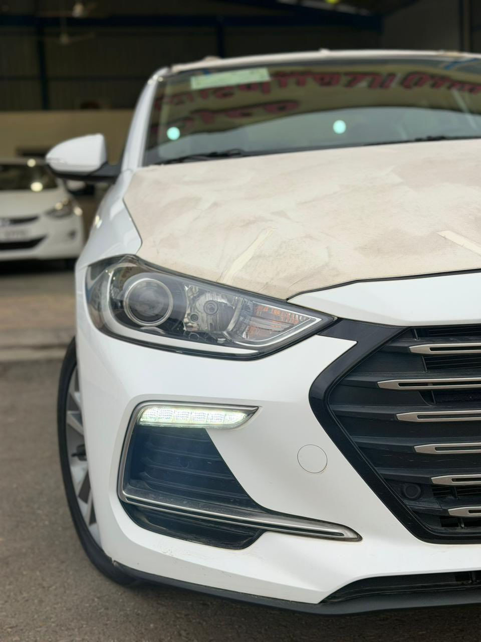 السلام عليكم 
معرض التحسين الذهيباوي اتجارة السيارات

النترا 2019 خليجي سوبو زيرووو مخزن 1/1،
السياره زيرو مخزنه ماشيه 3 الاف 
بعدهه بفابلون الشركه ونايلون الشركه 
مكفوله من جكت الابره 
سوبر 
فتحه سلايت 
بصمه 
شاشه جبيره 
قطعتين تبريد 
حساس امامي خلفي 
ويل 17 
محرك 2000 دوش 
مري شفط 
السياره زيرو 0️⃣ مخزن وفول الفول 1/1 
سعرهه 20 الف دورلار 
فتحه سلايت
للأستفسار على السعر وجداً مناسب

***********
