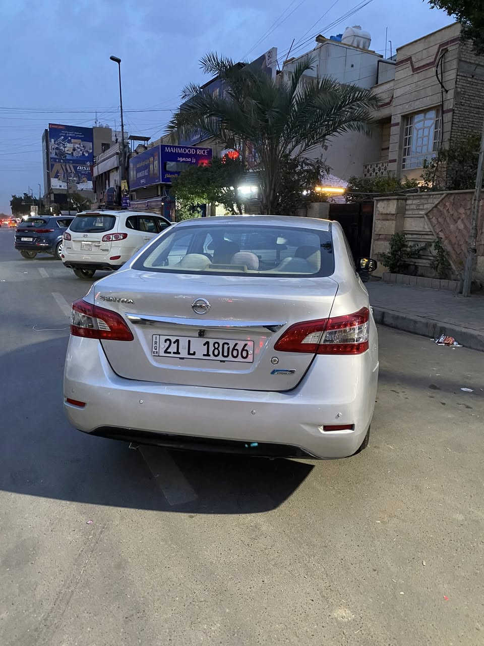 السلام عليكم  نيسان سنترا 2015  ماشية 177. بيها الجاملغ الخلفي بي صبغ نصه والبلقي مكفول من الصبغ والبارد گير ومكينه خير من الله صدر تخم تاير ورقم وسنوية جديد تحويل مباشر 
السعر 105 
المكان بغداد 
***********
