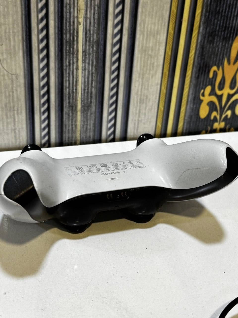 جويستك ps5 مع قاعدة شحن تدعم جويستكين
مستعمله قليل


**إذا كنت صاحب هذا الإعلان وتريد حذفه لأي سبب، رجاءا أرسل رسالة إلى الدعم الفني**