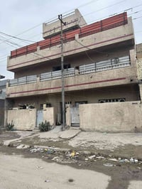 بنايه للبيع المساحه 125م  الوجه 12/50نزال 10  تحتوي على خمس شقق مؤجرة ...