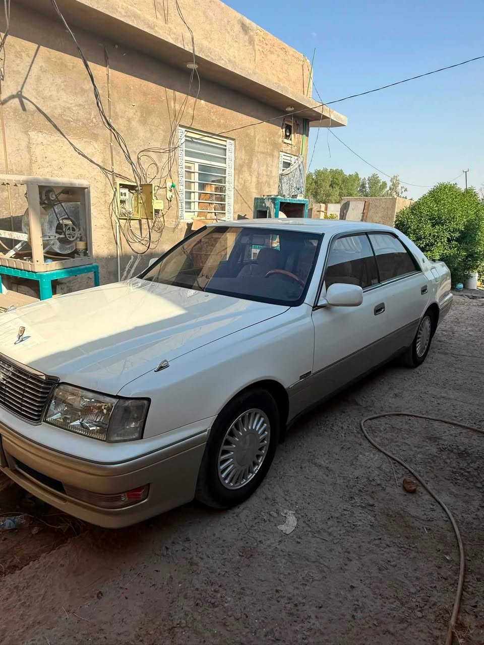 سلام عليكم *********** العنوان نجف السعر
ء110$ بيه مجال 
للبيع راس الثور فلات رقم بغداد باسمي شرط المداور 

مكفوله من رسميات ومن كص ونقل جثه 

فول من عده الفتحه السياره  داخل عسلي  جام عسلي اصل تحكم ستيرن اربع كشنات كهربائي مسجل بلادي جنجر 12قرص تبريد خلفي حداديه فول تخم تاير. صبغ جاملغات وقماره فقط ⁉️
