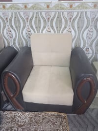 قنفات ٢ كبير • قنفه ١ صغير • كراسي ٢