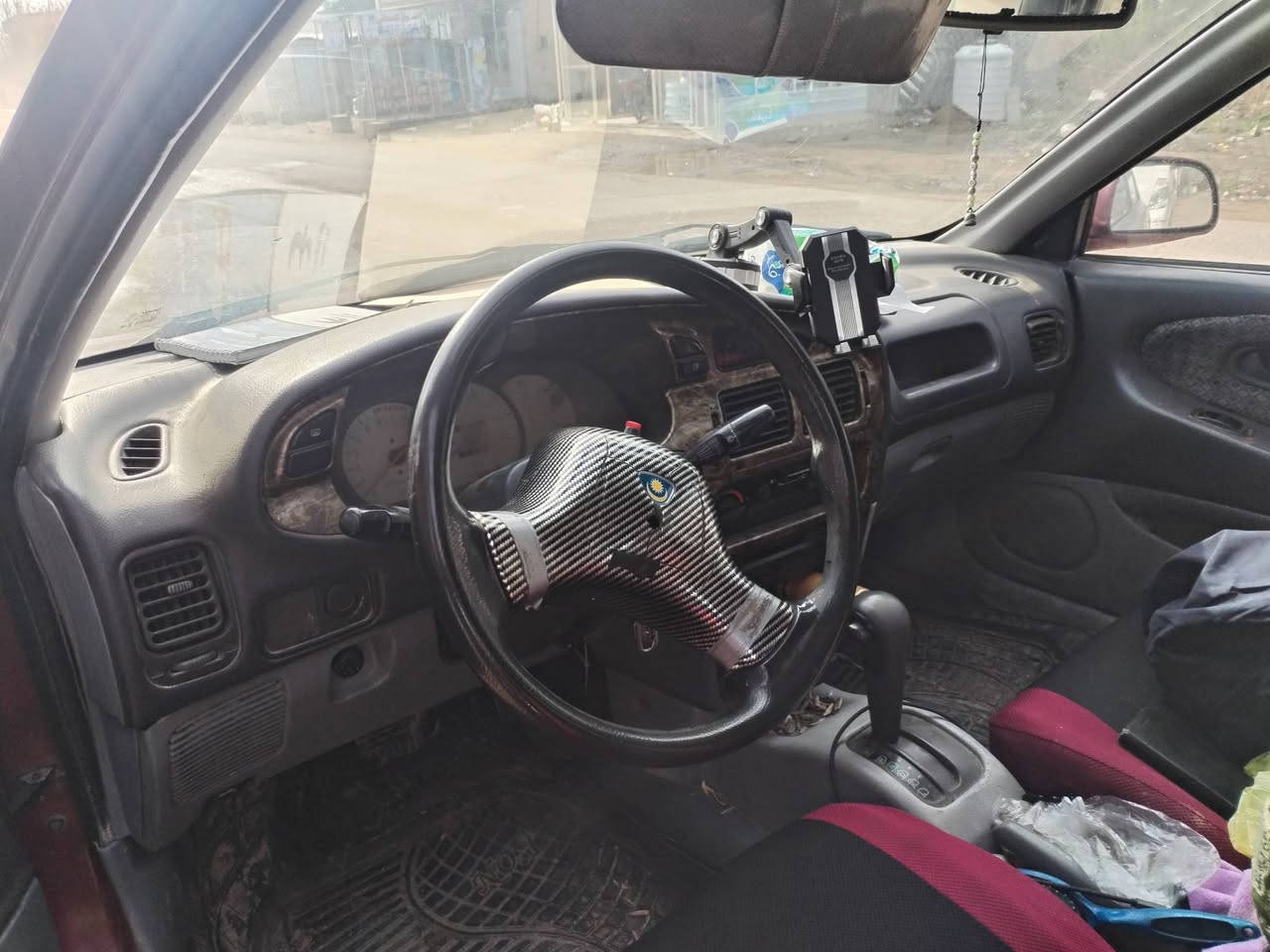 السلام عليكم
براتون ٢٠٠٤ سياره جاهزه خير من الله
مكينه كير تبريد تدفئه كهربائيات مكفوله
تايرات اخو الجديد
جاهزه ماتخلي عليه ربع دينار 
سياره مصبغوه جماليه
ترايك وين متريد
سنويه لل٢٧ بسمي
مكان السياره صلاح الدين /بلد 
السعر ٥٠ وبيه مجال بسيط
***********
