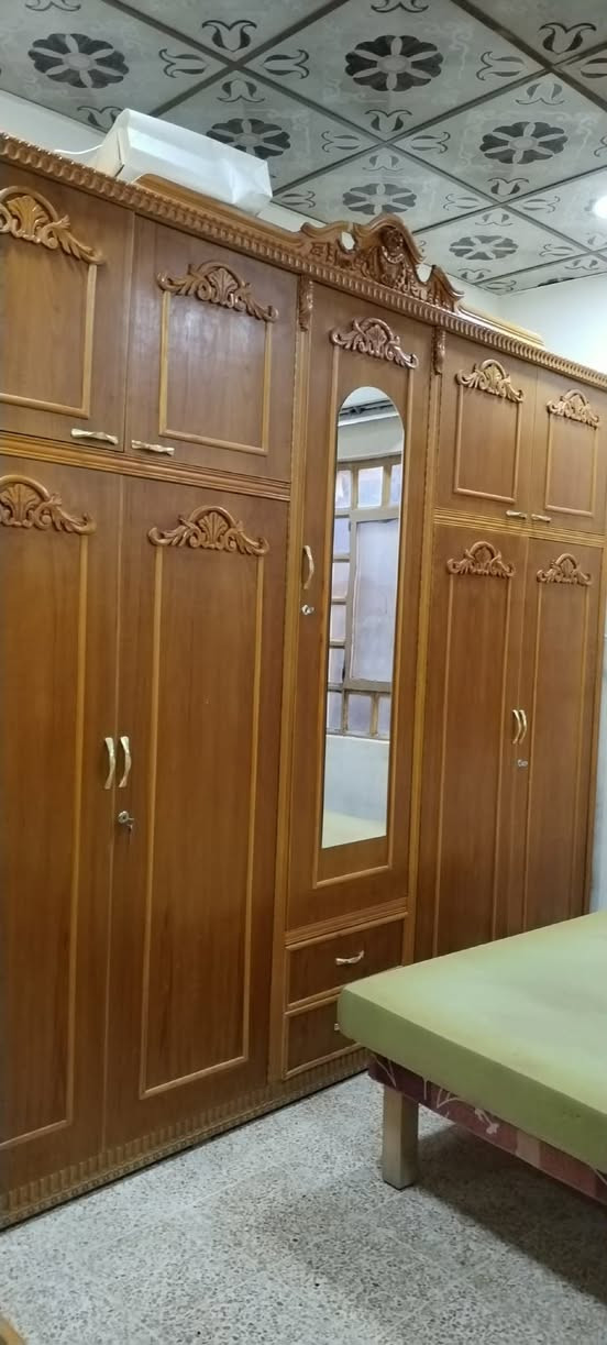 #بيع_مستعجلل غرفه 5 ابواب ملحق نظافه فووول خشب ثقيل قفله 850🔒 موصل ايمن النبي شيت


**إذا كنت صاحب هذا الإعلان وتريد حذفه لأي سبب، رجاءا أرسل رسالة إلى الدعم الفني**