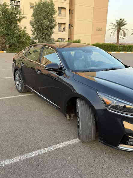 السلام عليكم 
كادنزا 17 
حادث امريكا باب الصدر والورى وهنا بالعراق صار عمل تخريب انصبغت عام 
المهم سياره كلشي بيها جاهز بجم كبس ماكو مصرف بيها ولا ربع   السعر 142  
رقم ***********
