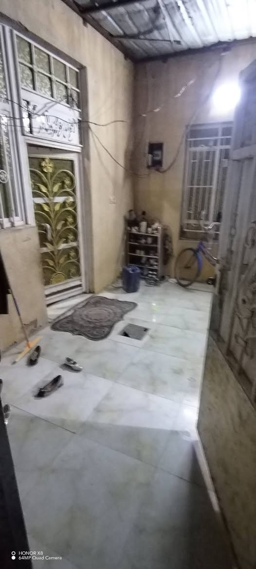 بيت بحي الرحمه قرب حسينية الزهراء سعره 35بي مجال
***********
