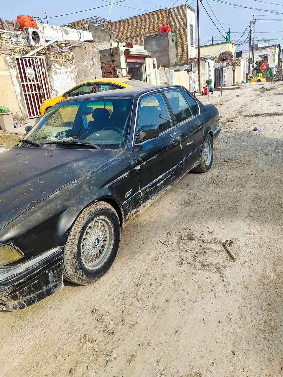 سلام عليكم بيئم 735 موديل 93 رقم قادسية شرط تحويل كير مكينه نضاف كلش حداديه. نضيفه. الكشر شوف عينك جارد سياره ڱڵـه. عل بلاد السعر 35 وبيه مجال. رقم الهاتف ***********
