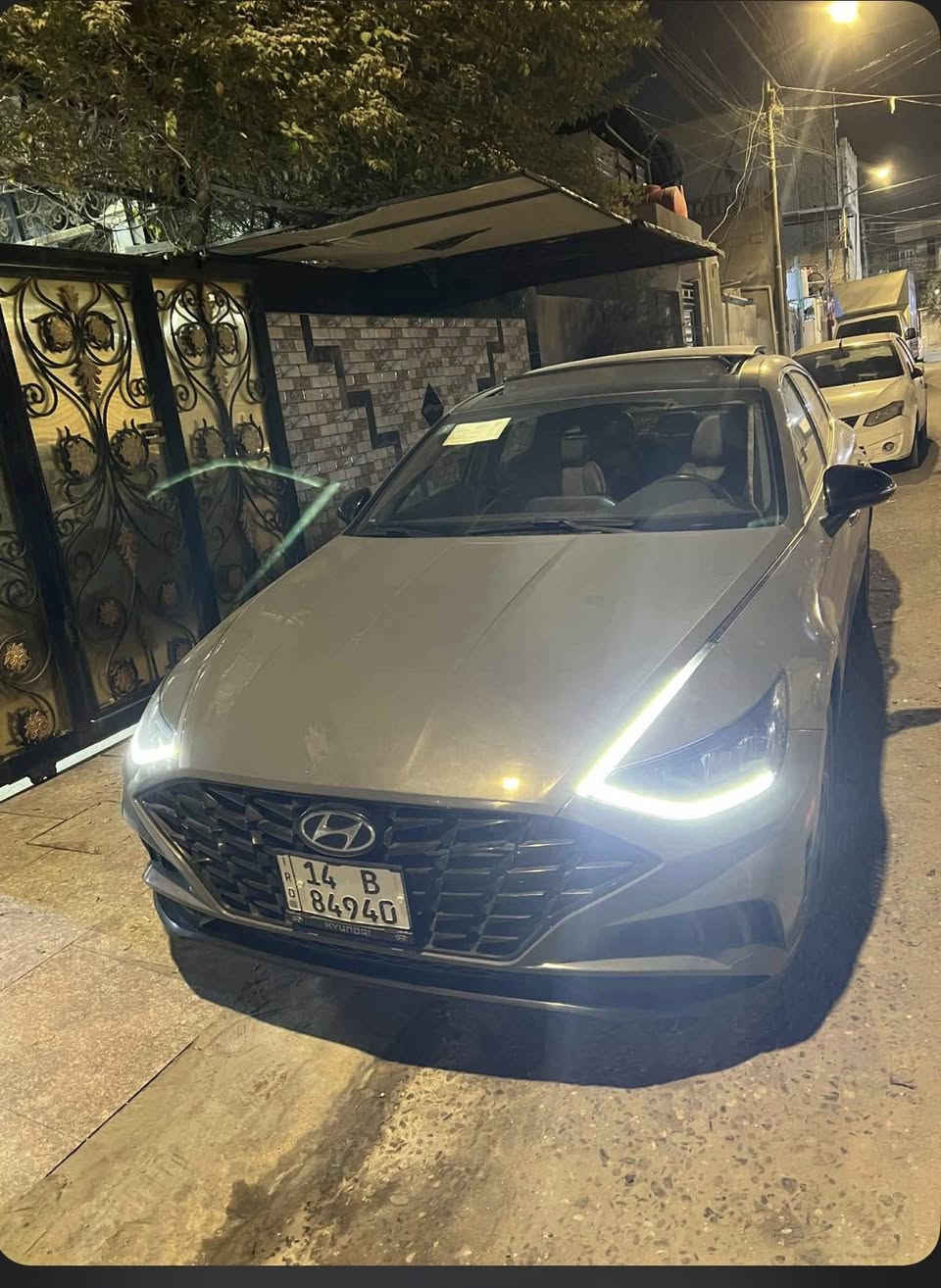 السلام عليكم
سوناتا 22
اللون مميز سمنتي
رقم البصره معوقين
فول مواصفات
Sel plus
بنوراما رادات امامي خلفي
كشنات تدفى 
محرك 1600 تيربو
اشاير بلمري 
نقطه عمياء
تبديل جاملغ فقط

بدون ايرباك 
للبيع او مراوس
السعر168
للاستفسار
***********
