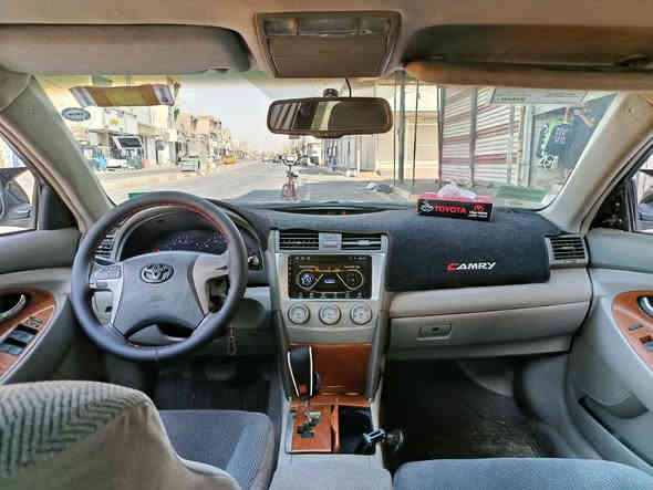 کامری امریکی2010بلاد سبورت سنوی لحد2028
سیارە مگلووب صبخ عام ای عیب مابی لاصرف لابخار 
کلە شغال 
تحدید سرعە
لایت زینون اصلی
بطاقە بانزین.
سعر86ورقەوبی مجال بصیط.
***********
