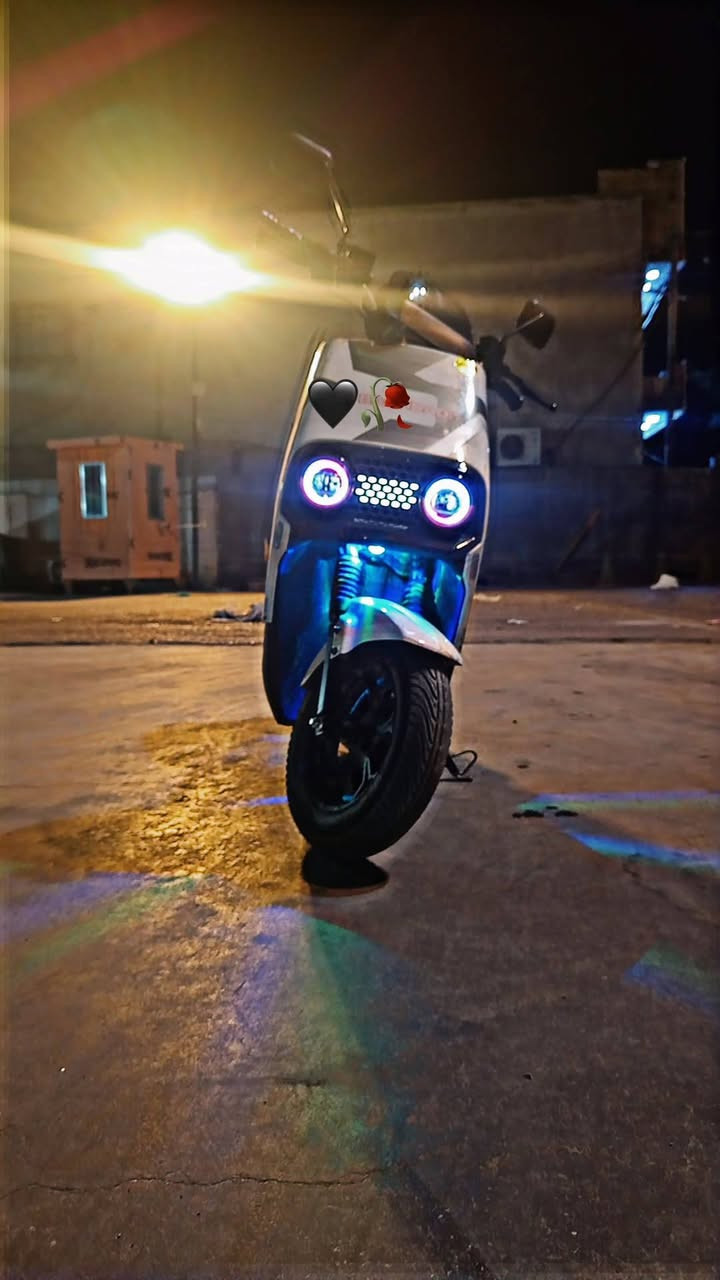 السلام عليكم دراجه شحن للبيع 318 دراجه نظيفه ست بطاريات ليثيوم بها نظام البك وبيها  وبيها مثبت سرعه واربع نمر دراجه نظيفه موديل 24 تسمى بالسوق ام عيون سعر 750 وبيها مجال عنواني بغداد الرقم ***********
