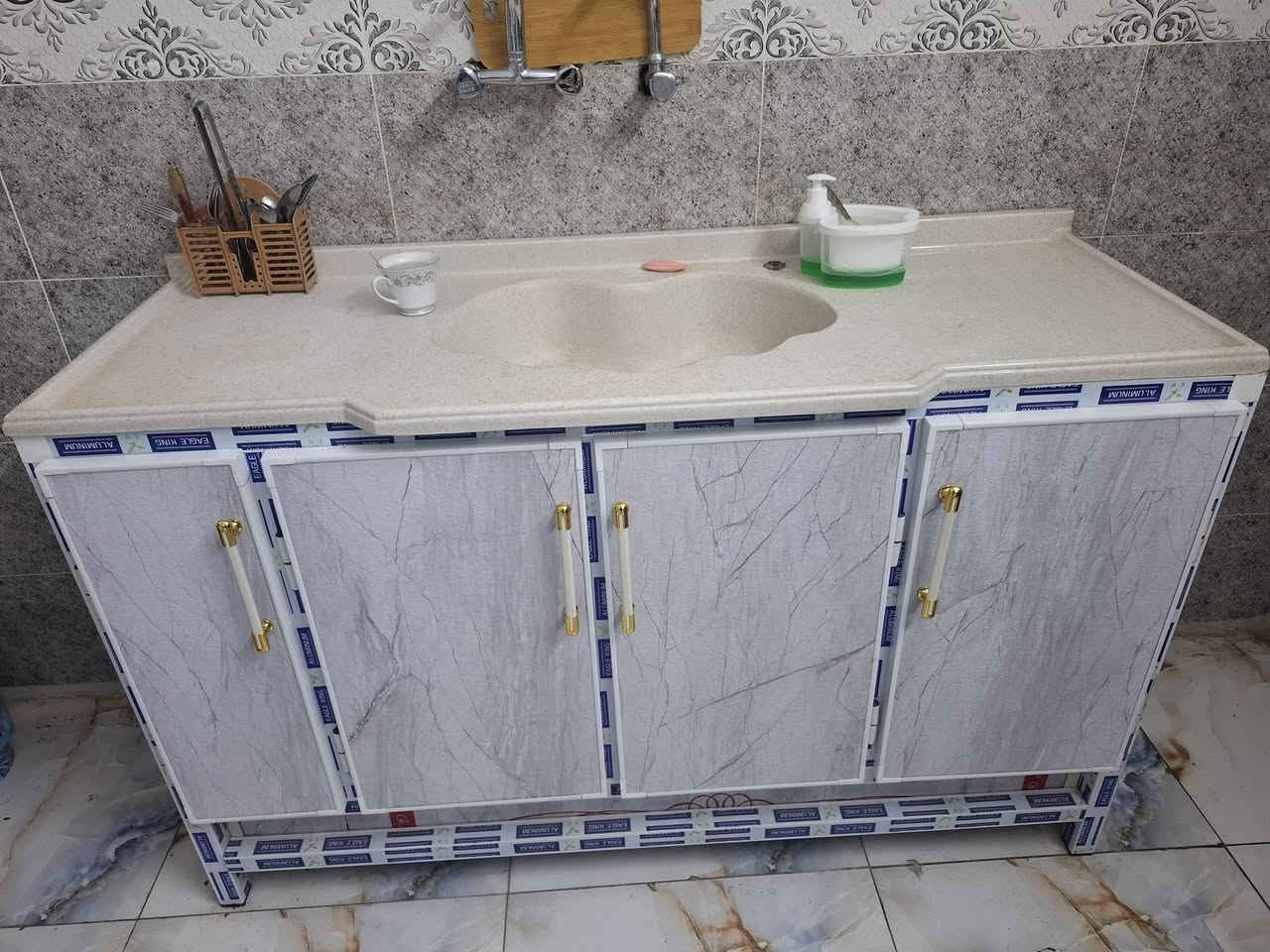 قبل ٤ اشهر اخذته 
جديد كلش
٤٠٠ 
بغداد الشعله
***********
