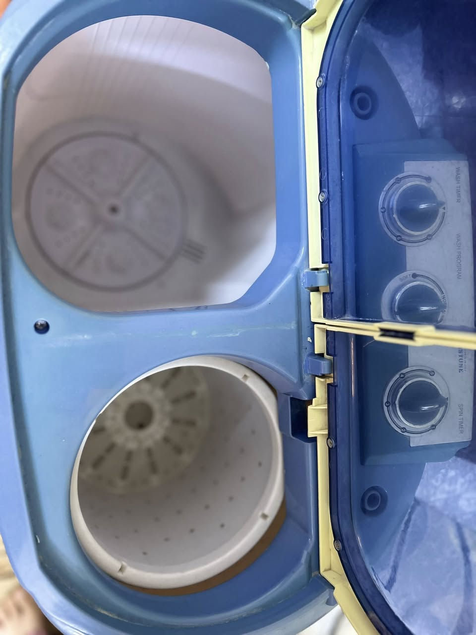 غسالة ملابس كبار واطفال حجم صغير غسل وتنشيف
سعر 50


**إذا كنت صاحب هذا الإعلان وتريد حذفه لأي سبب، رجاءا أرسل رسالة إلى الدعم الفني**