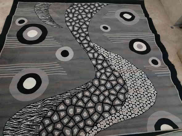 للبيع في حي زيونة قرب سومر هاتف ***********
