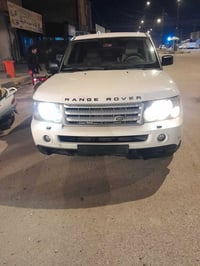 رانج. روفر. للبيع.   نضيفه كلش  وبدون لاكصه ولاضربة.    07830001897