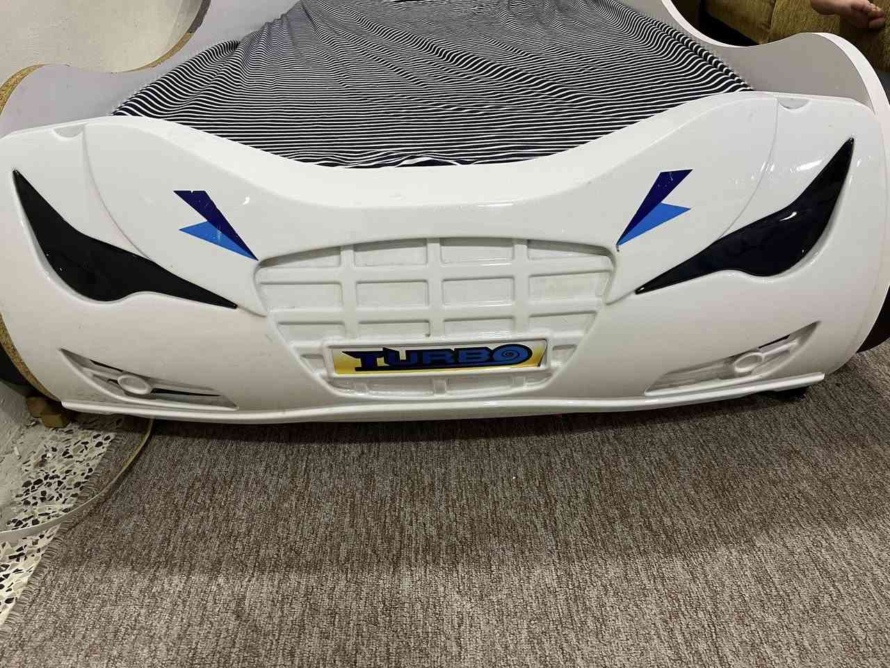 تخت سياره  مستخدم للبيع حجم كبير الطول ٢ متر في ٩٠ سم العرض


**إذا كنت صاحب هذا الإعلان وتريد حذفه لأي سبب، رجاءا أرسل رسالة إلى الدعم الفني**