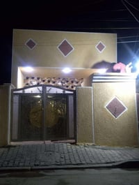 دار للبيع مساحه 100متر طابق واحد الحسينيه منطقه العشرة تالاف قرب شارع ...