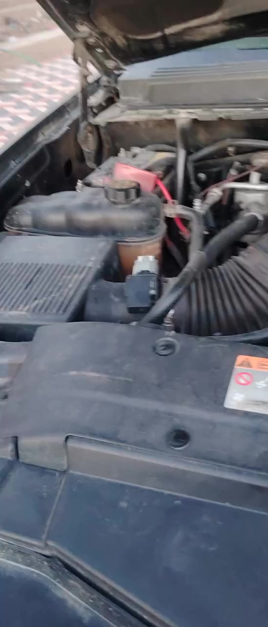 سلام عليكم ورحمة الله وبركاته سياره تاهو مكفوله  انتربول حداديه كير مكينه موديل 2013 السعر  95وبيه مجال قليل
الاستفسار ***********
