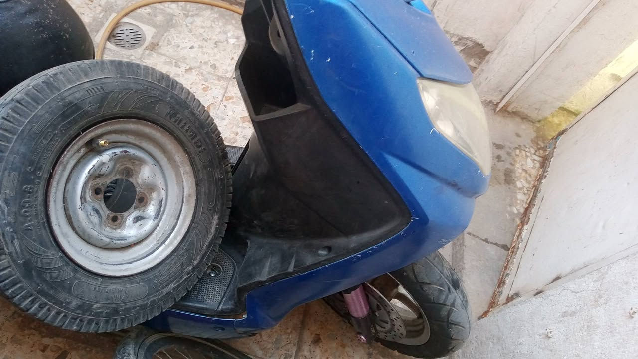 سلام عليكم غراض تفصيخ 
كفرات سكنس فحل الاون الزرق ب 60 بي مجال حك جيه+ من دون مازده ولا بك لايت+ كفر فوك مال اشاير موجود+ بيها تكحيلات 
كفرات سكنس فحل ابيض كاملات صفاح محكوك يردله صبغ 25 قفل 
قباقه هندر عدد 2 ب 20 واحد قفل شرط تفصيخ 
صدر امامي جمسون ب 100 
ضفيره وياها عقل مال سكنس نثيه + ترهم فحل 
ب 25 قفل هوه بس العقل جاي ينباع ب 20 
مكينه 58 ونص شرط شغل مندون كلجات ب 90 قفل 
صالنصه سكنس فحل بلادي ب 25 هم 
***********
بغداد مدينة الصدر كيارة ما عندي توصيل
