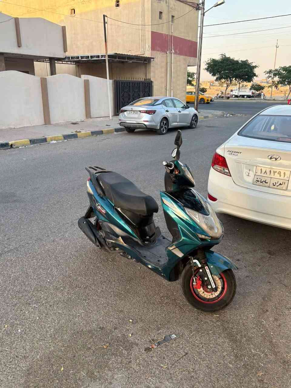 سلام عليكم دراجه سكنس لل بيع موديل 2024 دراجه كفاله عامه ما ماشيه اهواي صار 5 اشهر  ما ماشيه فقط  ب بيت  بطارية جديده كلج ادامه كامله قايش جديد فقط اصعد او سوق فقط جام دشبول مكسور سعر 530 الف مراسله واتساب فقط عنوان نهاية شارع القدس من طرف جسر احتفالات ***********
