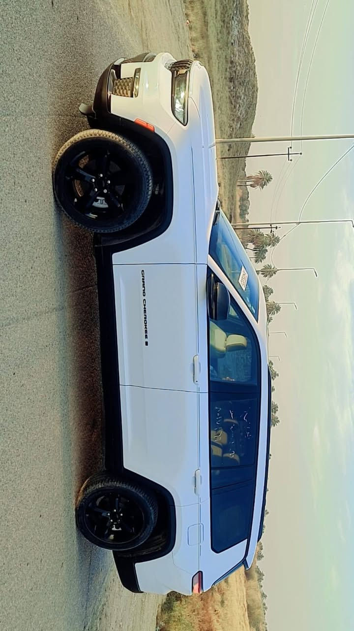 بسم الله.
جيب كراند شيروكي لمتد
7 راكب. L كشن متصل.

ماشيه ١٠ الاف 

السيارة جديده فول مواصفات.

تم استبدال بابين الجهة اليمنة ب أبواب أصلية و طبله التاير الخلفي. 

للبيع بدون أرقام. التفاصيل داخل الصور. 

السعر ٣١٠ ورقة. 

المكان / الحله 

***********
