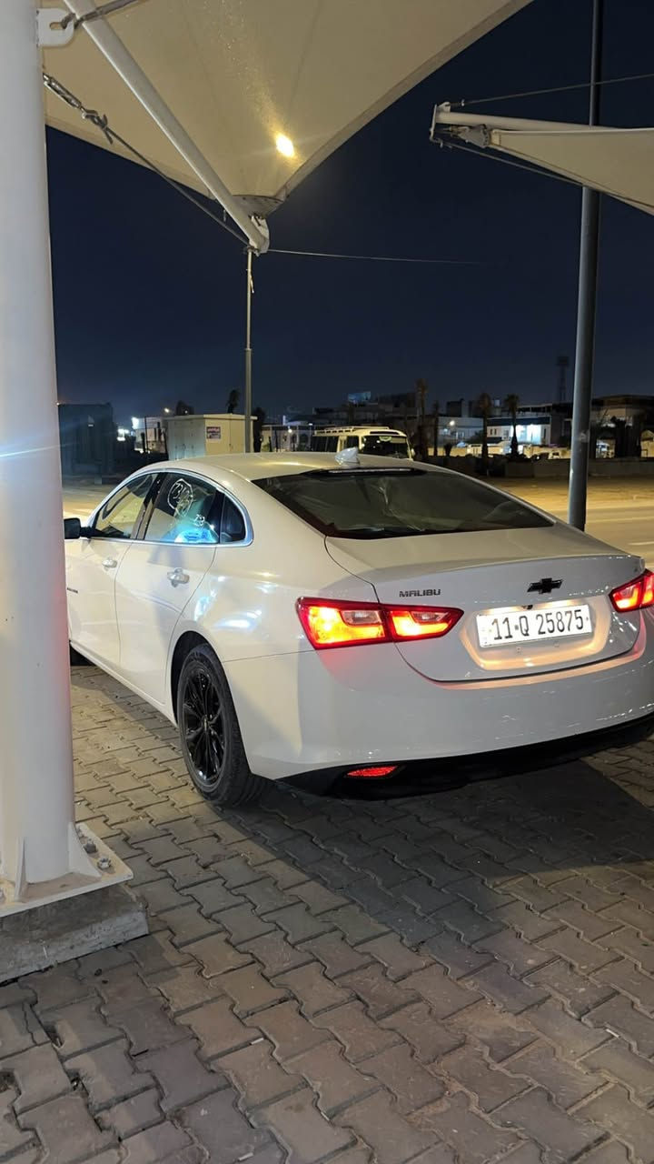 السياره بيها بنيد مبدل والدوسه طخه كلش بسيطه والباقي كلها كفاله السياره  تبريد كير مكينه لغود شواصي 
مواصفات LT1 معروفه 
البصره السعر 130 وبيها مجال 
*********** البصرة, العراق
