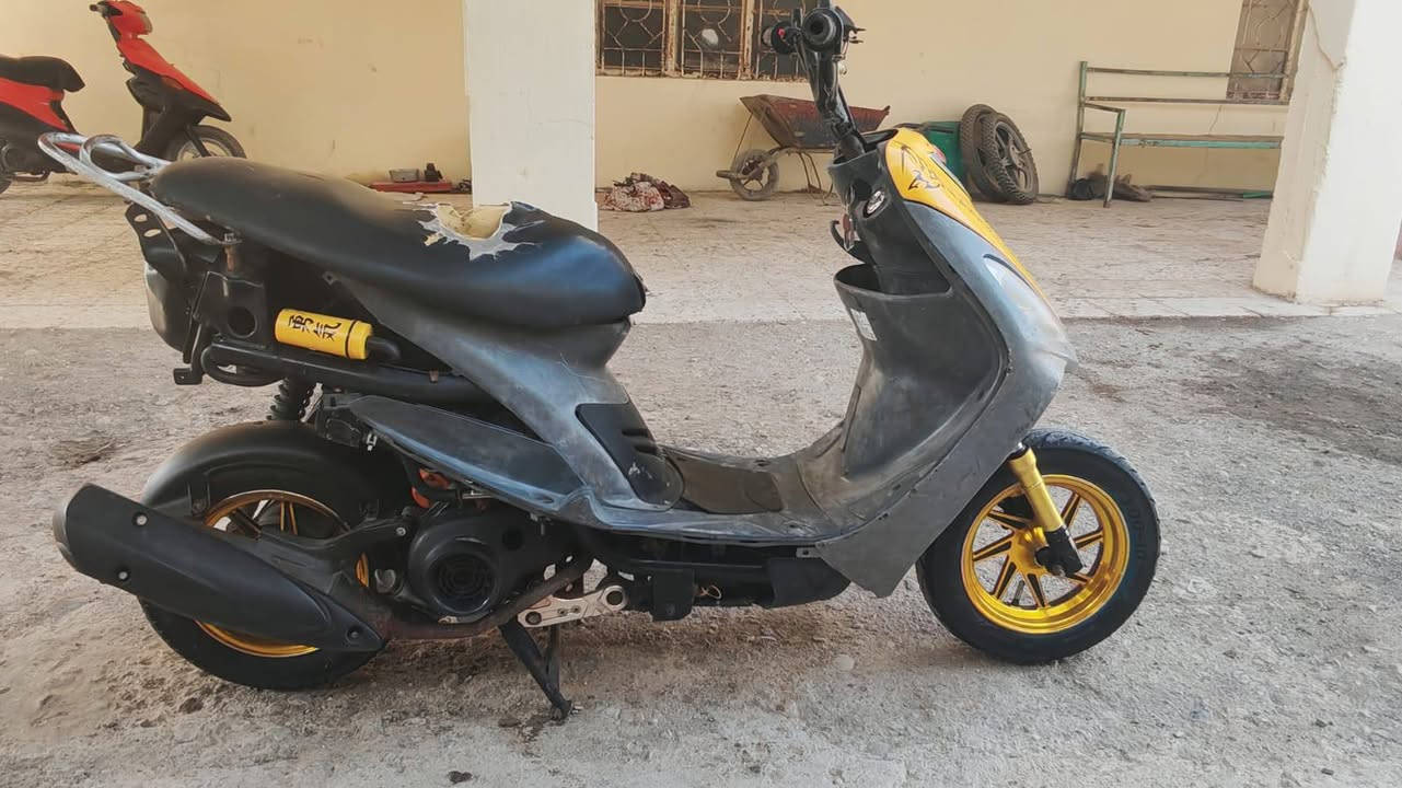 دراجه ماكس قجمه للبيع دراجه جاهزه ماعده سلف يرايدلها باتري فقط مفتوحه بوشه ٥٥ وياله نجمه دبلات رياضي سعرها ٤٠٠ او بيها مجال مكاني هوير شلهت الحجاج هاذ رقمي ***********
